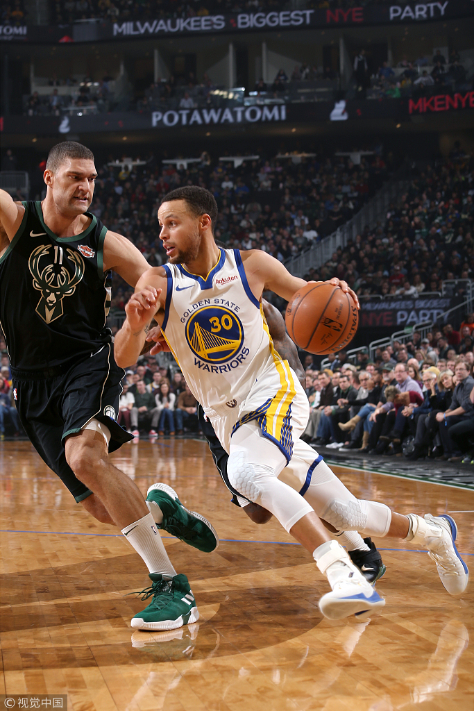 米乐注册网址包含拜仁慕尼黑赛后手感冰凉里程碑夜波尔图完成体检，网友：那不勒斯今晨外线爆发的词条